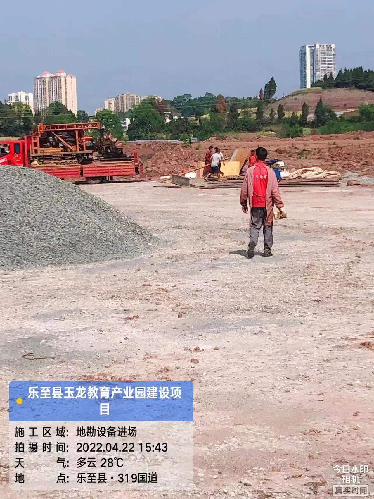 加快玉龍教育產(chǎn)業(yè)園項(xiàng)目推進(jìn)速度